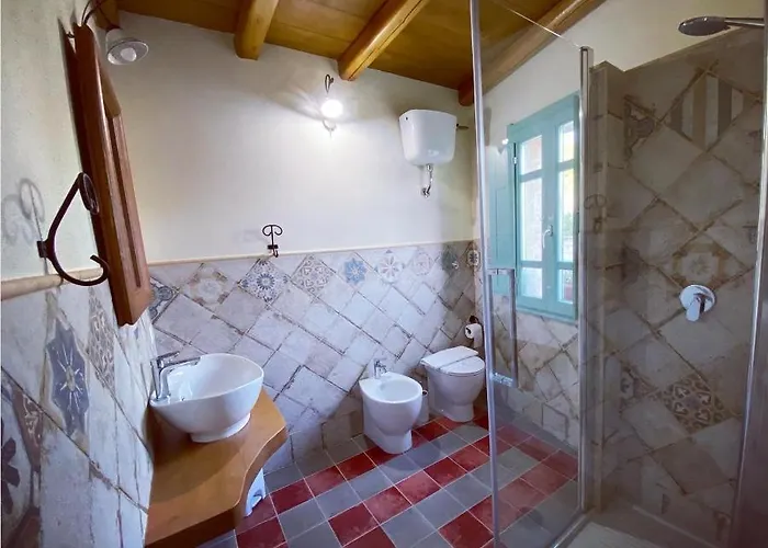 Su Strintu Отель типа 